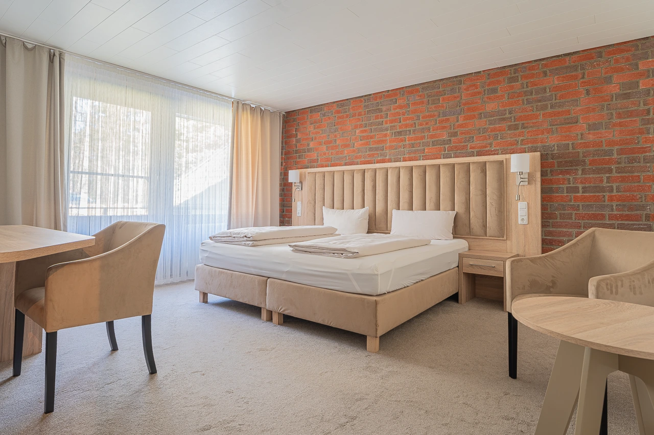 Doppelzimmer mit Balkon in der Lüneburger Heide